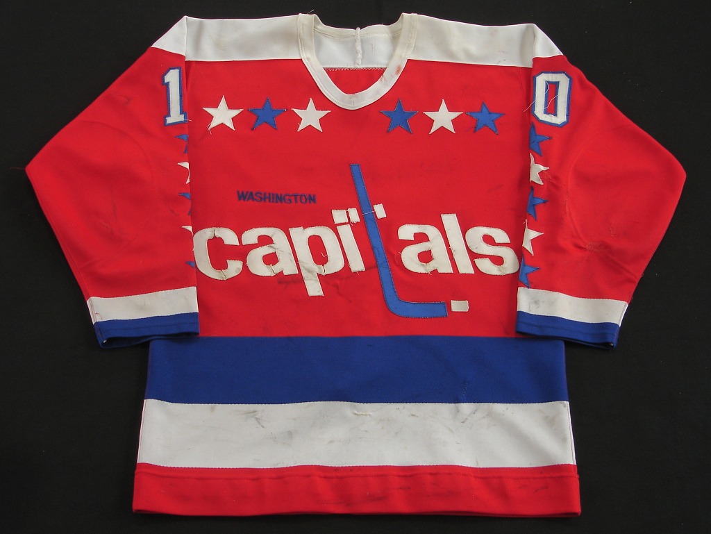 When the NHL Invaded Japan: The Washington Capitals, the Kansas City Scouts  and the Coca-Cola Bottlers' Cup, 1975-1976: Currier, Steve: 9781476687612:  : Books